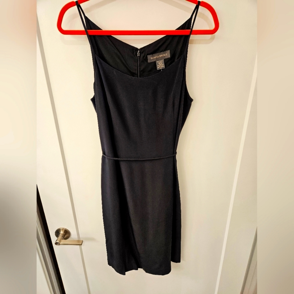 Vintage - 100% Silk Banana Republic Little Black Cocktail Dress - Size 12 - NWOT